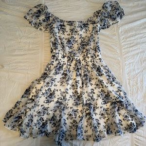 Gorgeous floral blue and ivory mini dress NWT